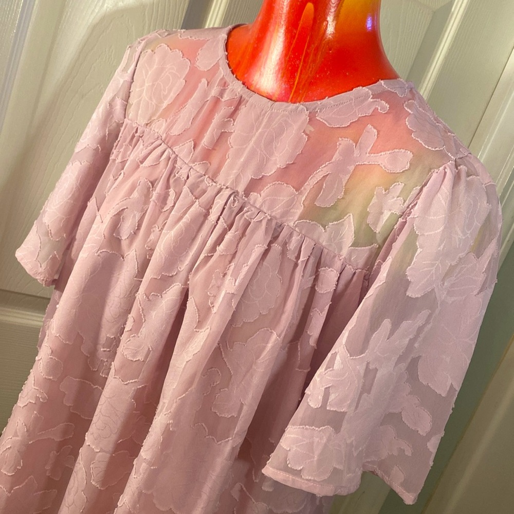 TRACIES Floral Pink Lace Blouse - Picture 5 of 14